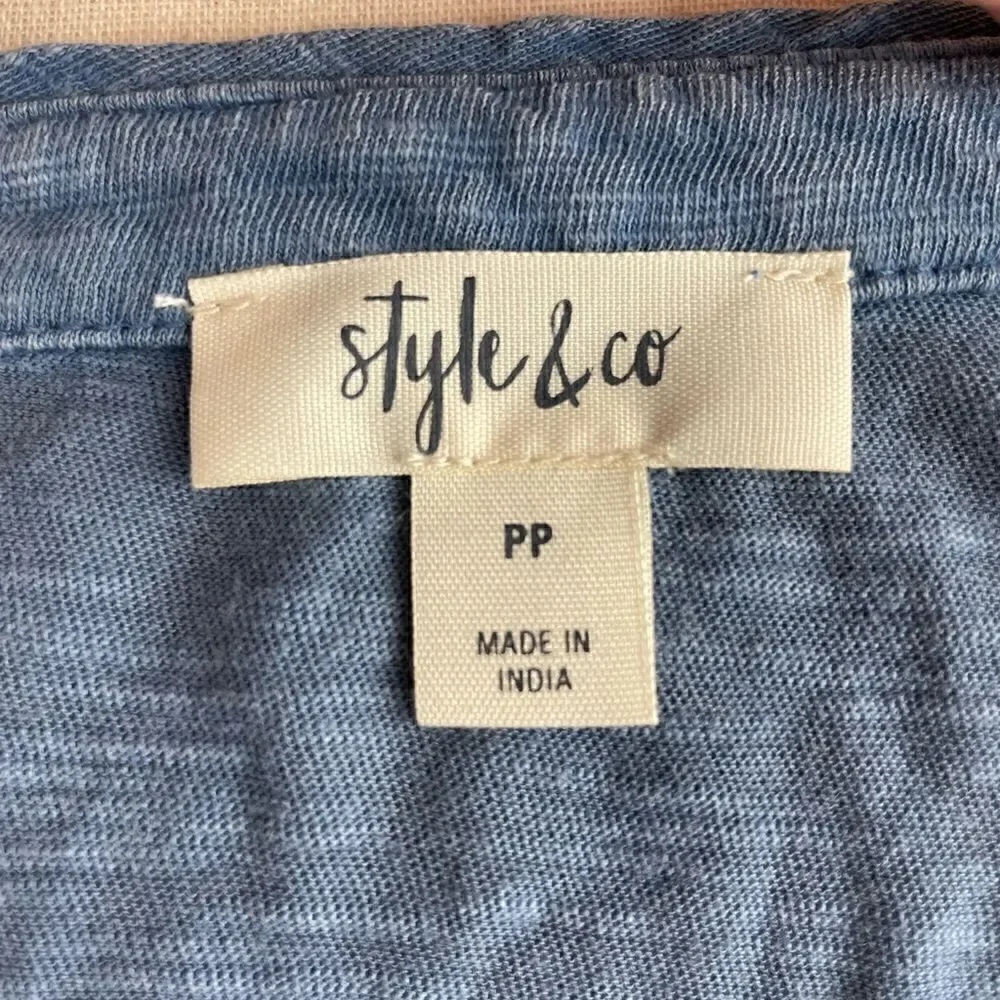 NWT Style & Co V-Neck Top Size PP